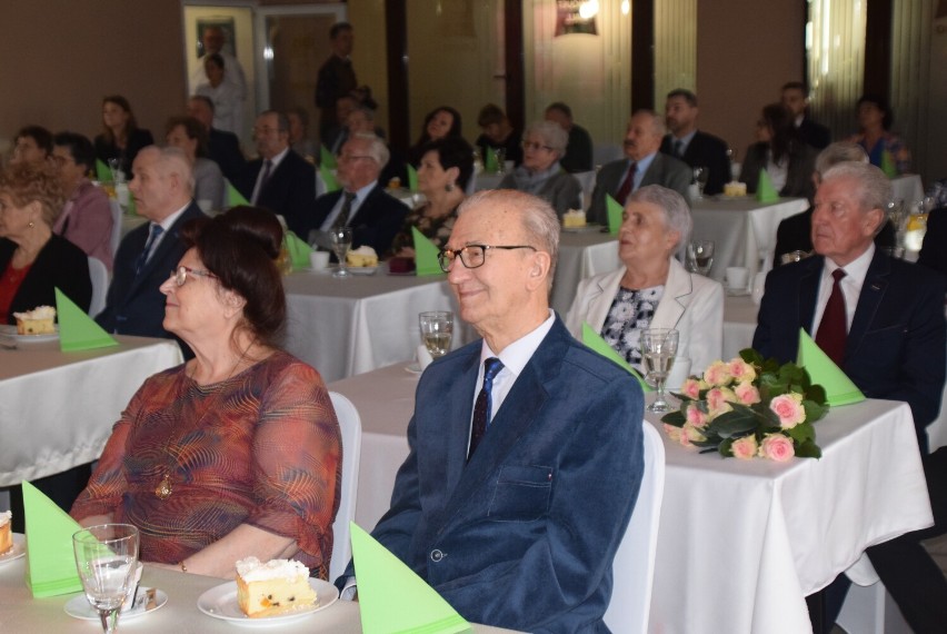 Złote Gody w Gnieźnie. Wzruszająca uroczystość dla par z 50-letnim stażem małżeńskim