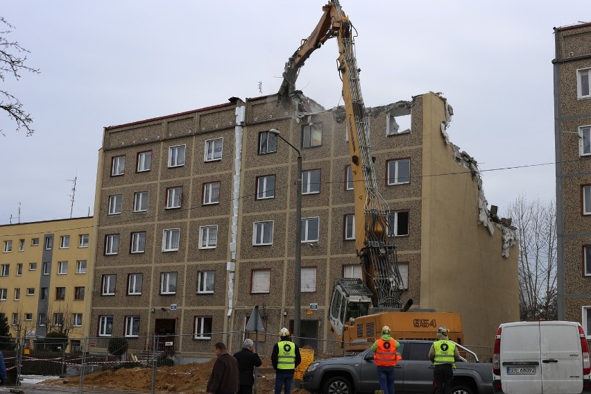Bytom po wybuchu gazu: Trwa wyburzanie budynku w Miechowicach [ZDJĘCIA]
