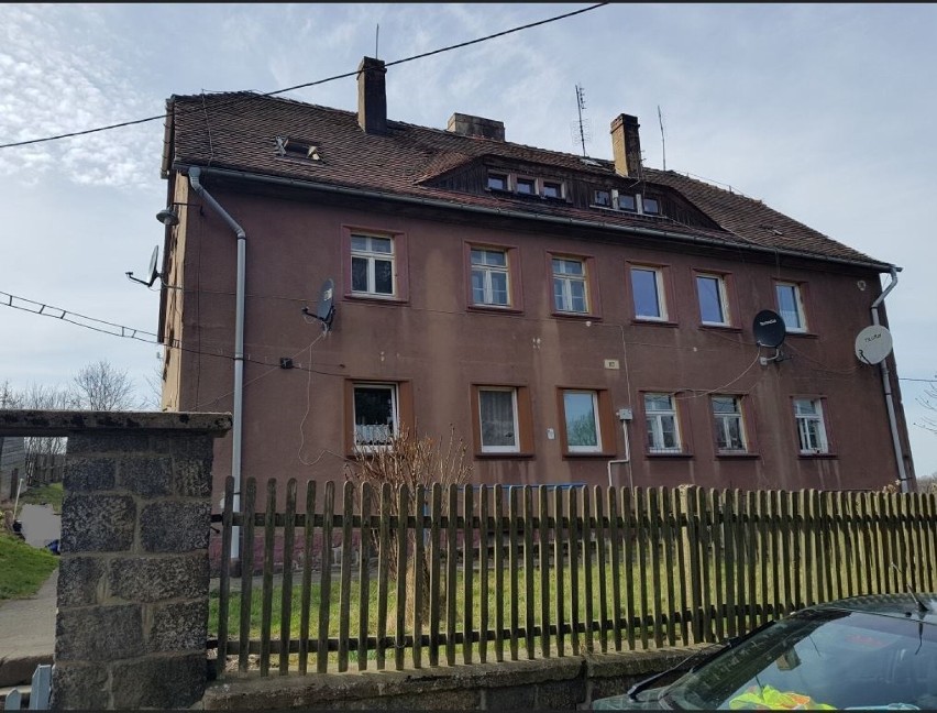 Na sprzedaż lokal mieszkalny nr 2 o pow. 55,77 m2, położony...