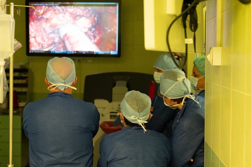 W rzeszowskim szpitalu lekarze z Krakowa szkolili się z chirurgii robotycznej w asyście robota da Vinci [ZDJĘCIA]