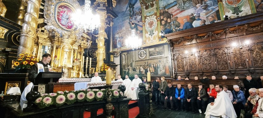 Kalwaria Zebrzydowska. Msza z udziałem członków ruchu AA