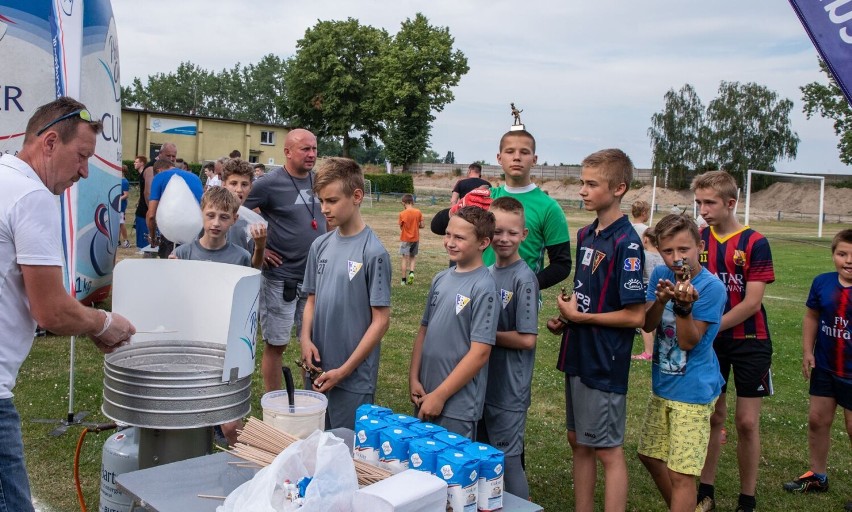 Juniorzy Kluczevii Stargard też się spisali. Watą cukrową świętowali zwycięstwo w lidze 