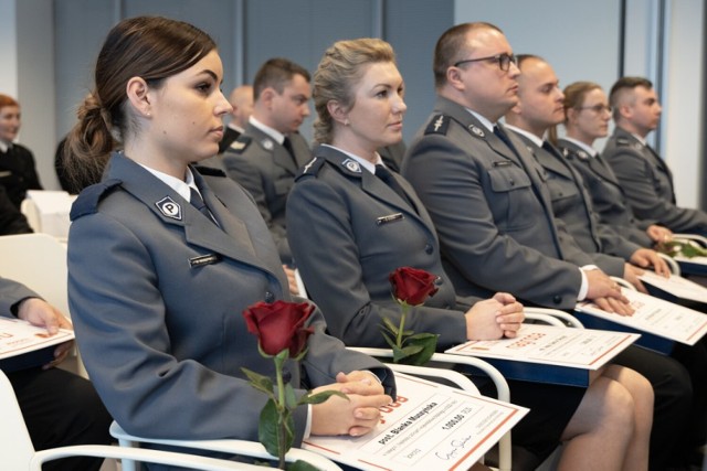 Najlepsi policjanci i strażacy z łódzkiego nagrodzeni