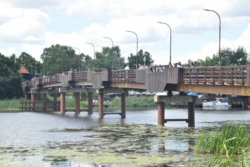Remont drewnianego mostu na Nogacie w Malborku miał być przeprowadzony przed sezonem. Po przetargu władze miasta są w kropce