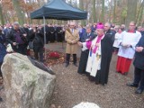 Police: Odsłonili obelisk Prymasa Tysiąclecia [WIDEO, ZDJĘCIA]