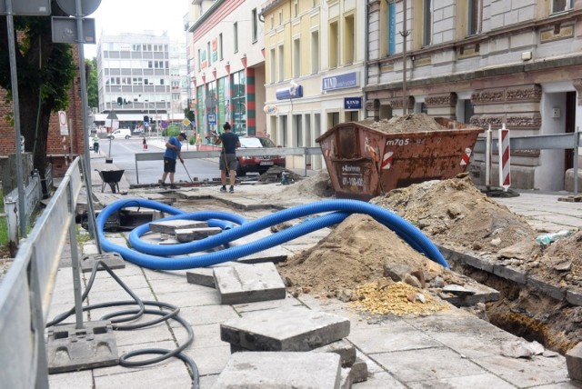 Prace związane ze słupkami id pełną parą - w naszej galerii możesz zobaczyć, jak obecnie wygląda plac budowy. Wartość Wartość całej inwestycji to prawie 3,32 mln zł.