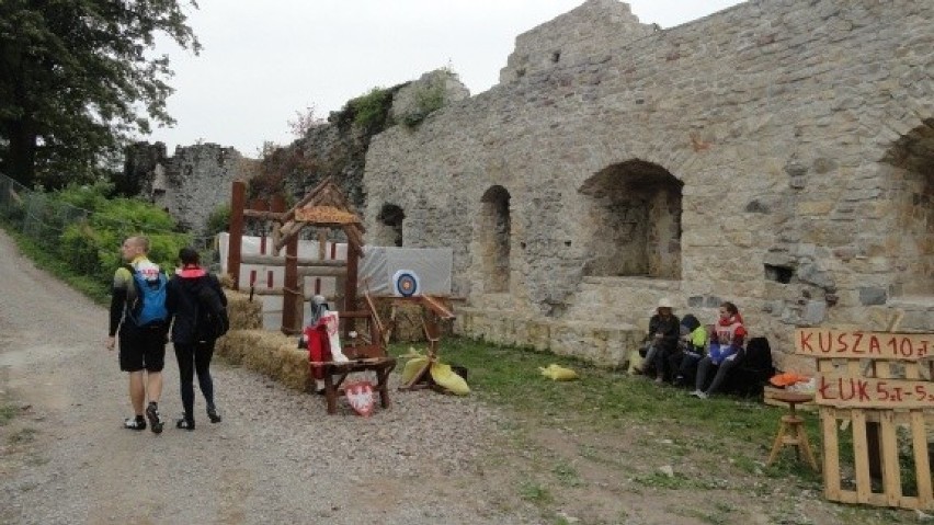 Otwarcie sezonu rekonstrukcji na zamku Tenczyn w Rudnie. Majowy piknik historyczny