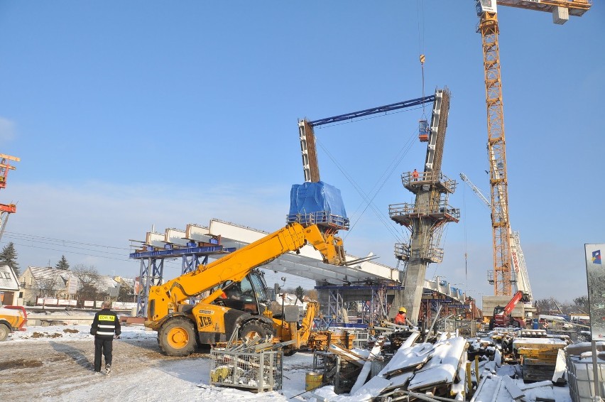 Budowa mostu w Toruniu - Styczeń 2013