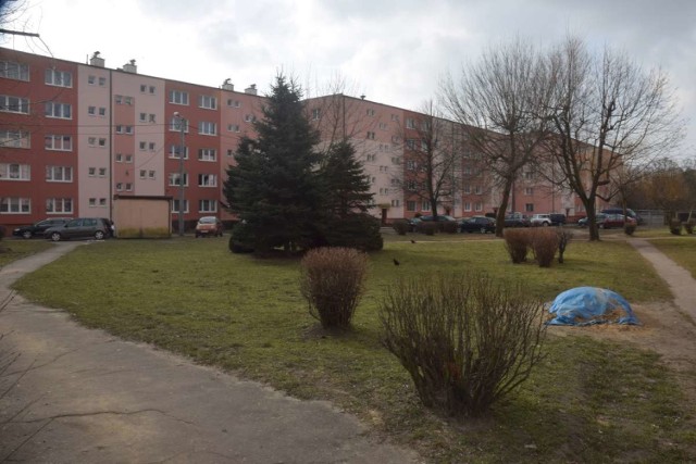 Na terenie między ulicami Budowlanych i Staszica powstanie plac zabaw, ławki i miejsca parkingowe. Co jeszcze?