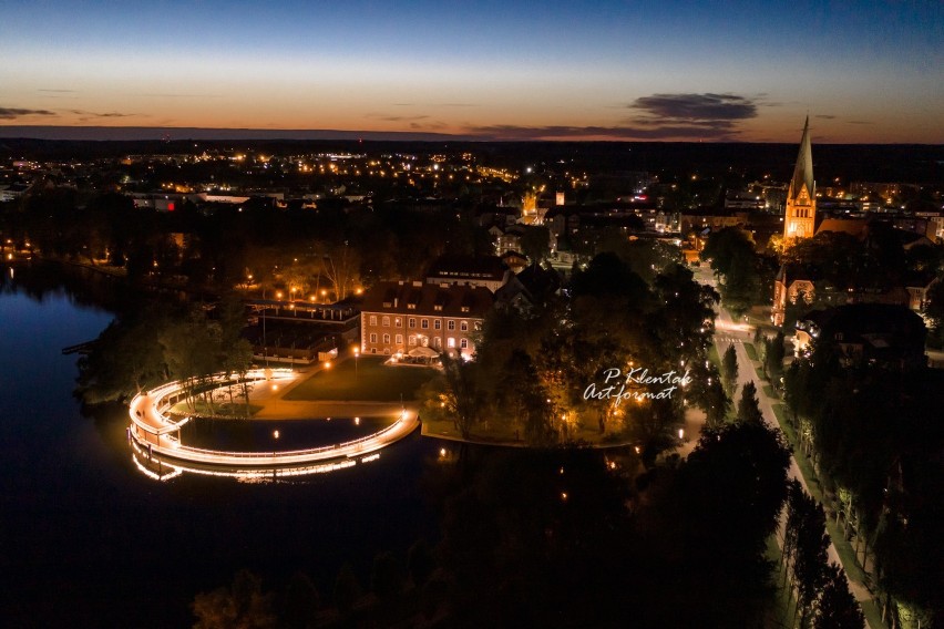 Szczecinek z lotu drona. Zdjęcia miasta nocną porą [zdjęcia]