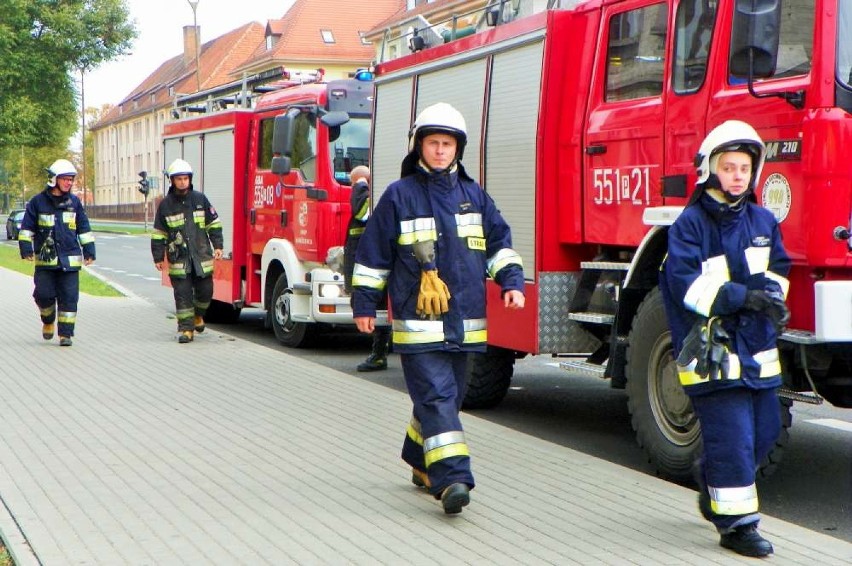 Ćwiczenia strażaków w Pile