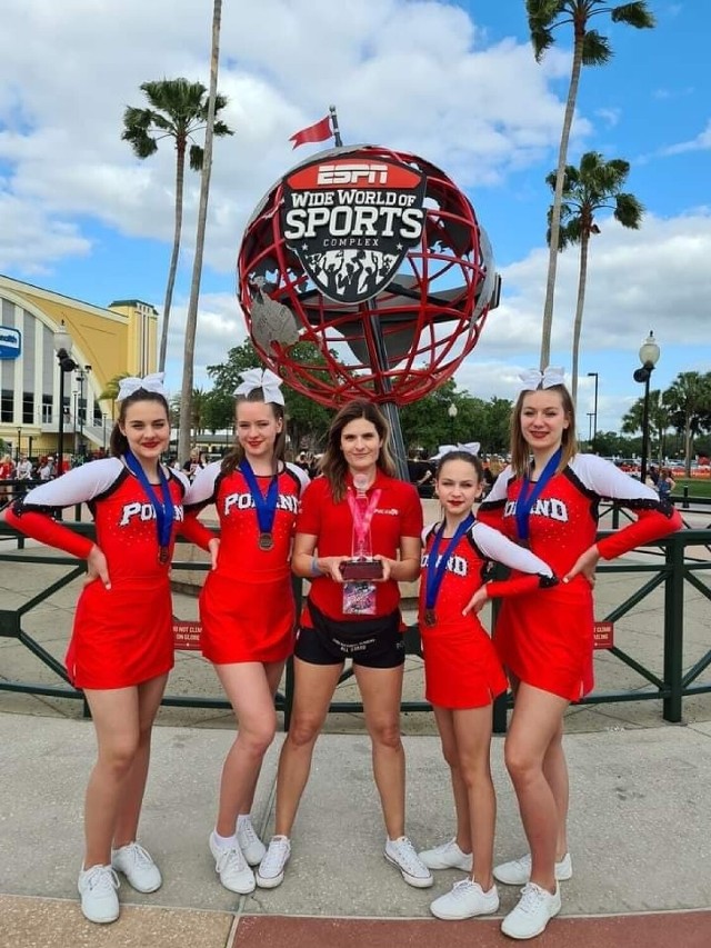 Dziewczyny z grupy Voltage wywalczyły brązowy medal na Mistrzostwach Świata  Cheerleaders w Orlando