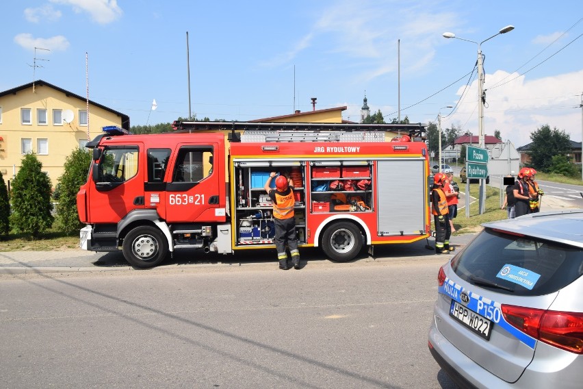 Wypadek w Wodzisławiu Zawadzie. Pijany kierowca wjechał w autobus