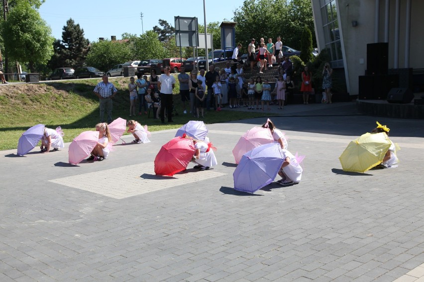 Festyn rodzinny w Osjakowie. Bawiąc się zbierali pieniądze na leczenie małej Matyldy[ZDJĘCIA]