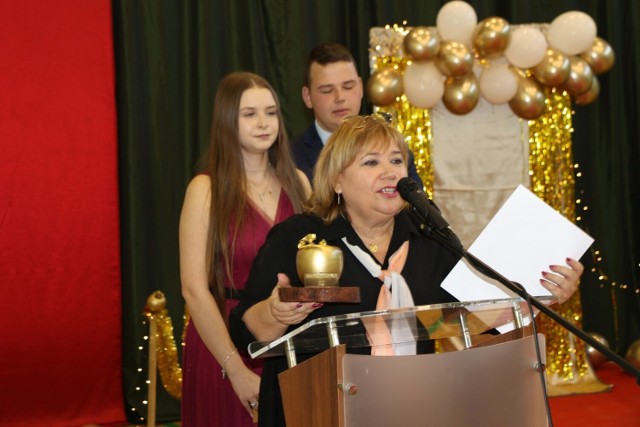 Nagrodę główną otrzymała dyrektor Alicja Szatan w kategorii „Najlepszy Organizator Roku Szkolnego”.