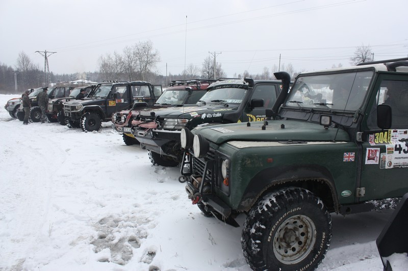 Rajd Poland Trophy Dragon Winch Extreme w Łazach rozpoczęty. W zawodach bierze udział ponad 50 załóg