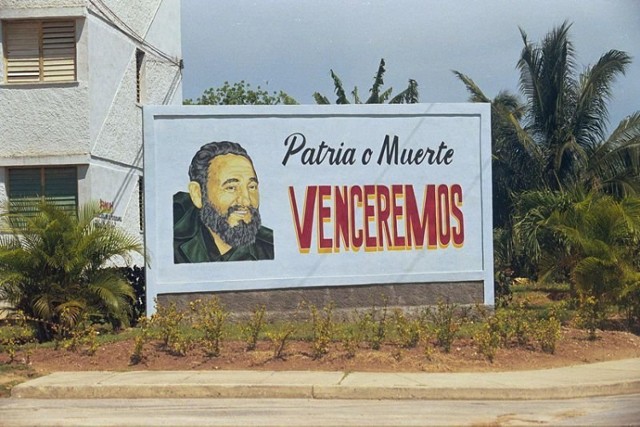 http://pl.wikipedia.org/wiki/Grafika:Patria_o_Muerte.jpg