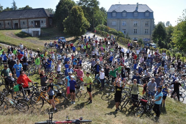 "Łęczna na rowery III - nie gazuj - jesień 2012 - już w najbliższą niedzielę. Na zdjęciu jesienny rajd rowerowy 2011 do Zawieprzyc