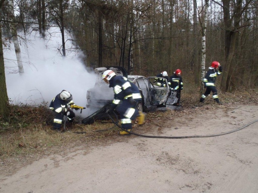 Bolewice: Passat spłonął doszczętnie