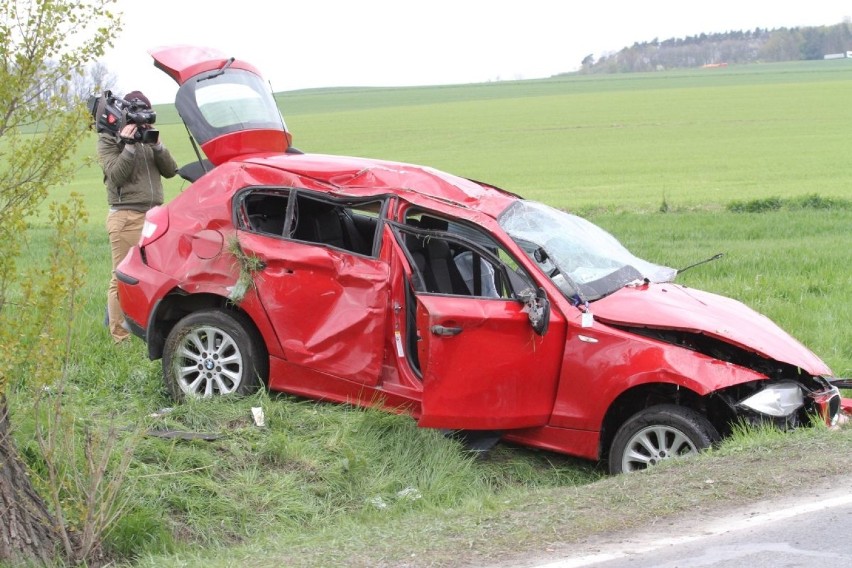 Wypadek na trasie do Świdnicy. Dziewięć osób rannych [ZDJĘCIA, WIDEO]
