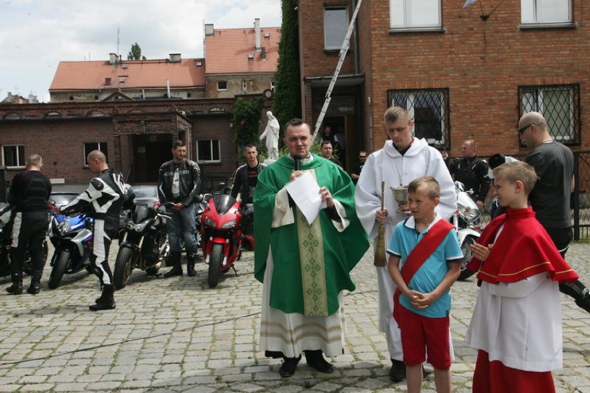 Uroczyste rozpoczęcie sezonu motocyklowego w Legnicy (ZDJĘCIA)