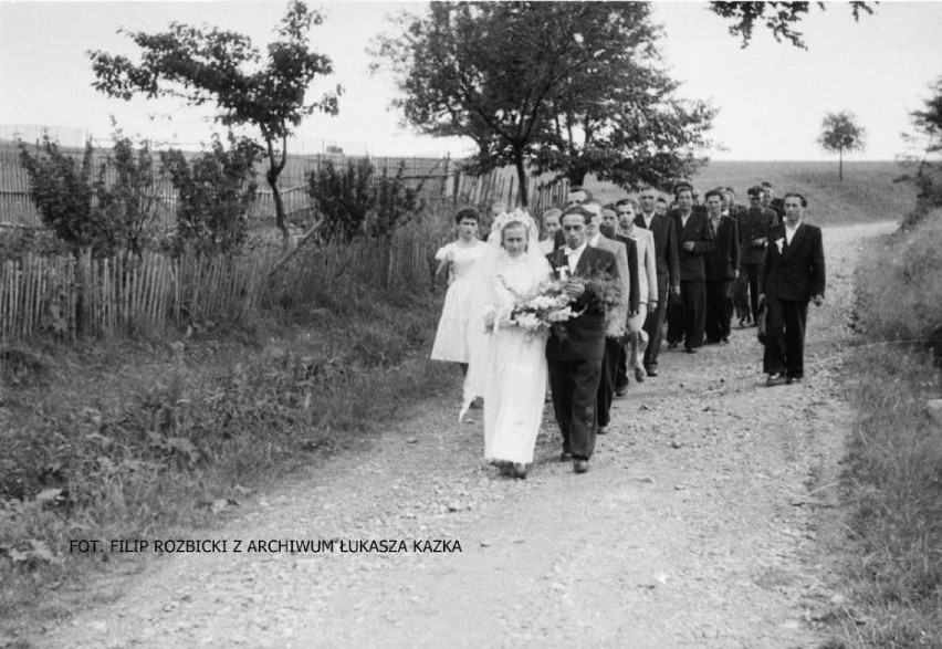 Część unikatowych fotografii Filipa Rozbickiego, który...