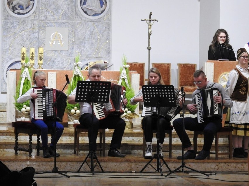 Orszak Trzech Króli w Sierakowicach już po raz piąty [ZDJĘCIA]