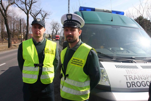 Dziś inspektorzy transportu drogowego kontrolowali kierowców busów dostawczych