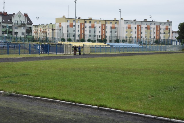 Stadion w Nakle obecnie wyglądem nie zachwyca. Brakuje nowoczesnej bieżni, urządzeń lekkoatletycznych, zaplecza treningowego, ale to się zmieni