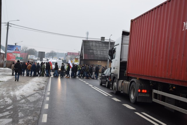 Zdjęcie ilustracyjne. Poniedziałkowy protest w miejscowości Rychnowy