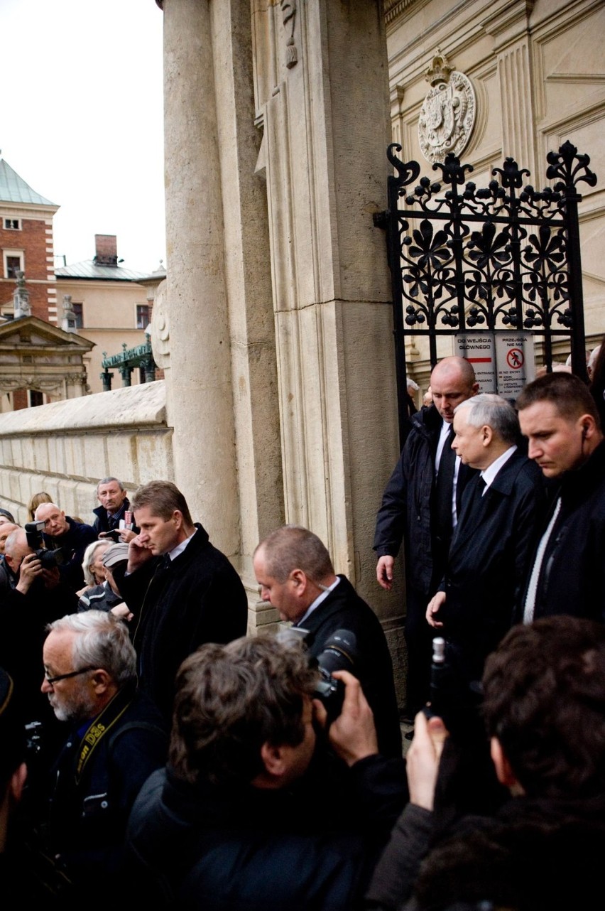 Obchody II rocznicy pogrzebu pary prezydenckiej na Wawelu