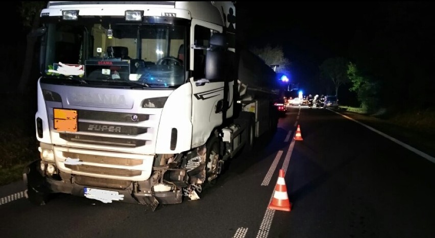 Wypadek w Karolewicach na DK24. Osobówka zderzyła się z...