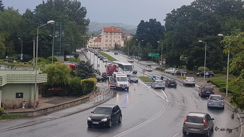 Utrudnienia w ruchu na ulicy Kościuszki w Kłodzku (ZDJĘCIA) 