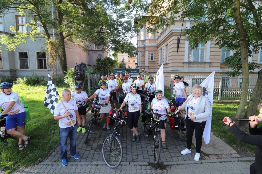 Rowerzyści jadą do Zakopanego w ramach obchodzonego w tym...