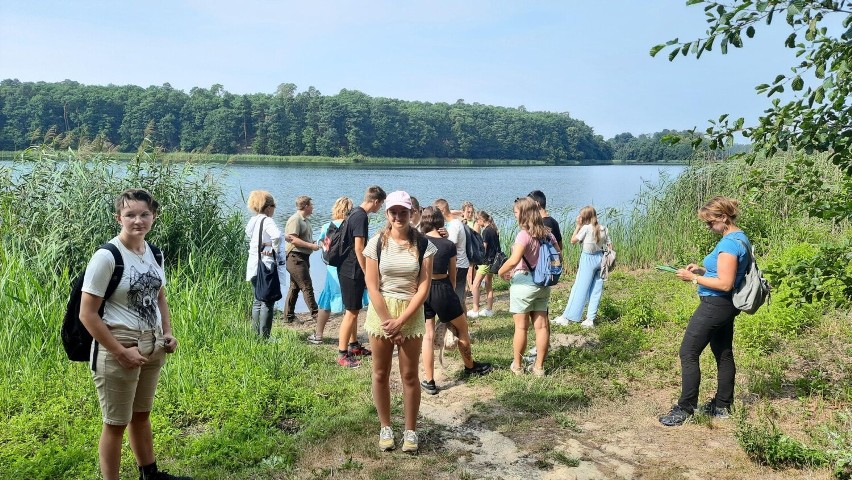 Lekcja ekologii dla młodzieży z Polski i Ukrainy w Gołuchowie. ZDJĘCIA