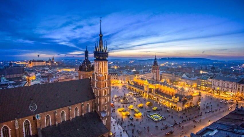 Kraków: średniowieczna stolica Polski, królewskie miasto.