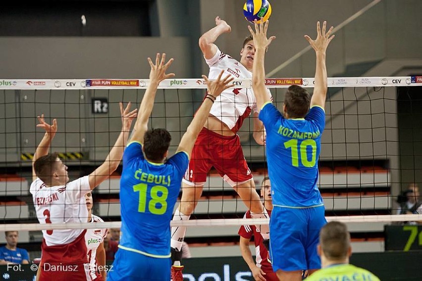 Siatkarze drugiej Polski zaczęli turniej w Final Four Ligi Europejskiej w Wałbrzychu od porażki