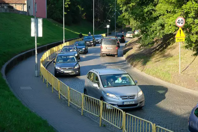 Kilka minut przed ósmą w piątek 11 września, ulice nie był tak zakorkowane, jak jeszcze tydzień temu o tej porze.