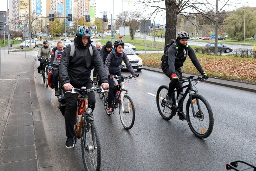 Rowerowy rajd przejechał ulicami Szczecina, by promować pomysły spójne trasy rowerowe w Szczecinie ZDJĘCIA  