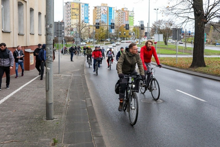 Rowerowy rajd przejechał ulicami Szczecina, by promować pomysły spójne trasy rowerowe w Szczecinie ZDJĘCIA  
