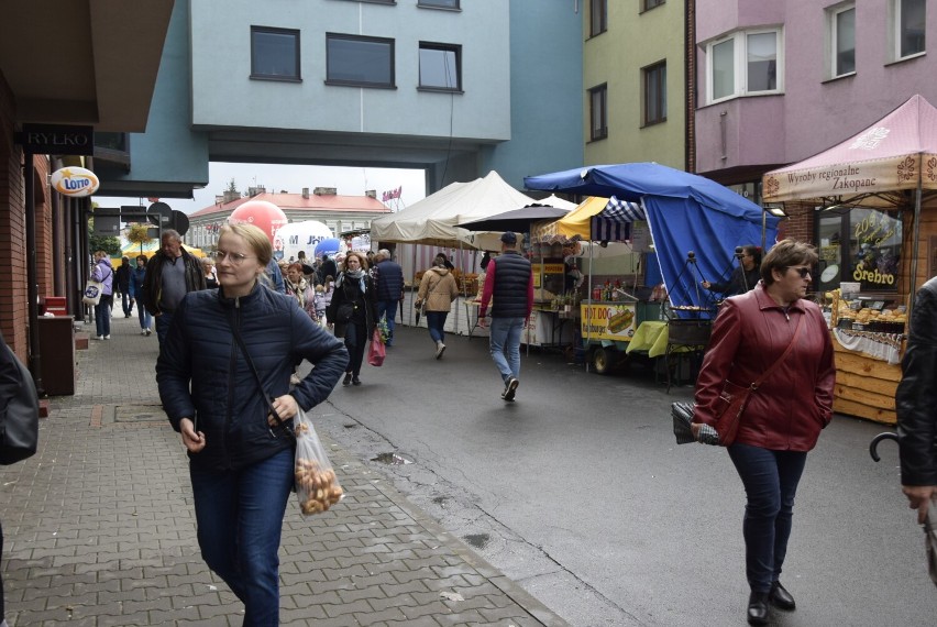 Świąteczne ulice Skierniewic. Tysiące mieszkańców i gości w centrum miasta
