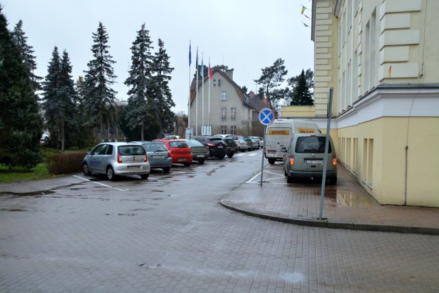 Najwięcej dyskusji wywołały miejsca parkingowe przed Urzędem Miejskim w Sępólnie.