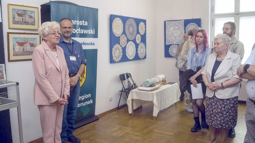 Ceniona hafciarka  Anna Mazurkiewicz pokazała piękne koronki na wystawie w Muzeum im. Jana Kasprowicza