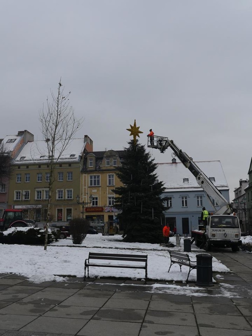 Na wodzisławskim rynku stanęła świąteczna choinka