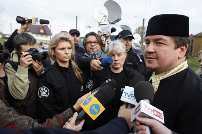 Mufti RP Tomasz Miśkiewicz rozmawia z dziennikarzami,...