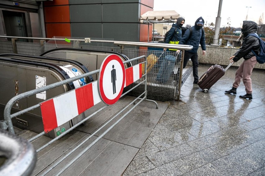 Zepsute schody ruchome na ul Bosackiej w Krakowie mogą...