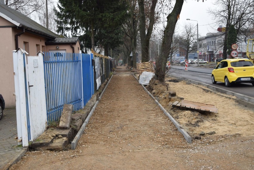 Chełm. Utrudnienia na ul. Lubelskiej, drogowcy kładą asfalt 