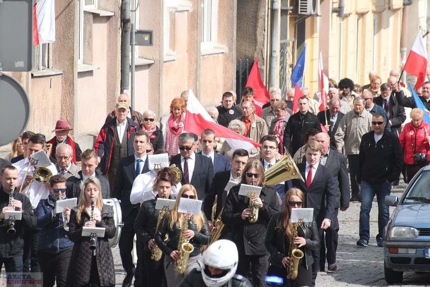 1 maja 2016 we Włocławku. Zdjęcia z pochodu ulicami miasta