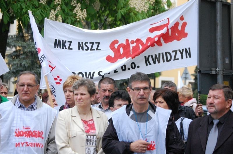 Kwidzyn: Związki zawodowe pikietowały przed biurem poselskim Jerzego Kozdronia