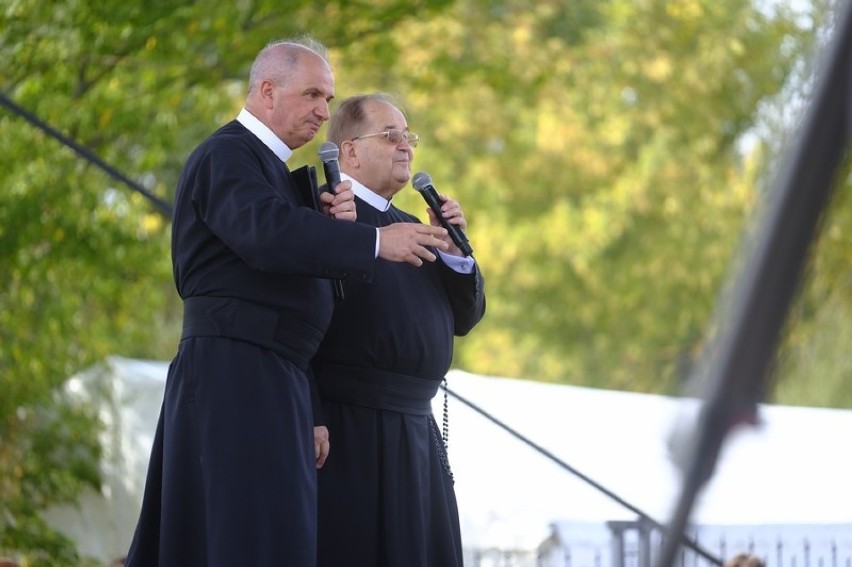 W Toruniu odbywa się dziś piknik X Dziękczynienie w Rodzinie...